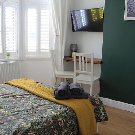 Stylish Ensuite Room 15 Mins To Central Londra Esterno foto